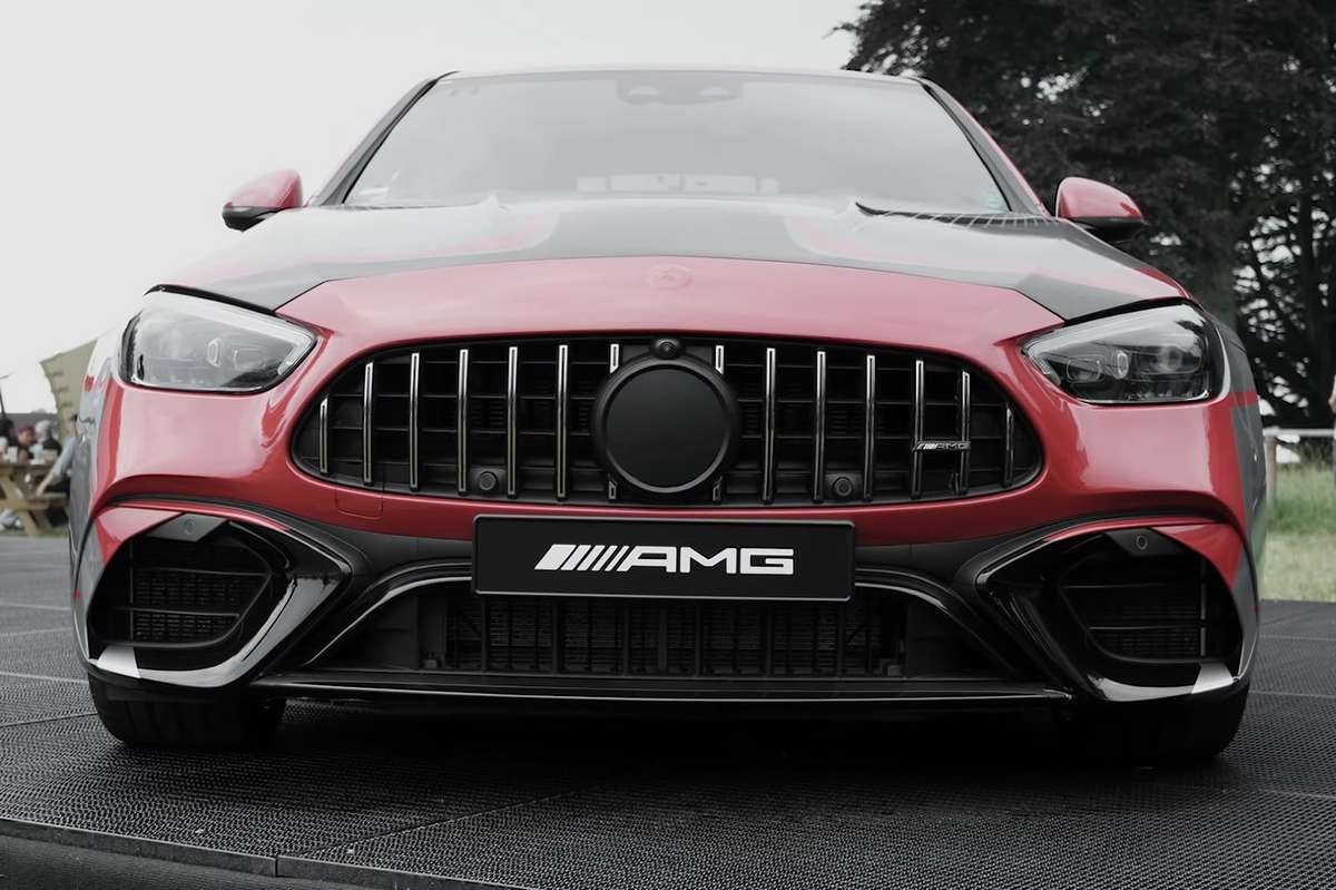 مرسيدس-سي-كلاس-C63