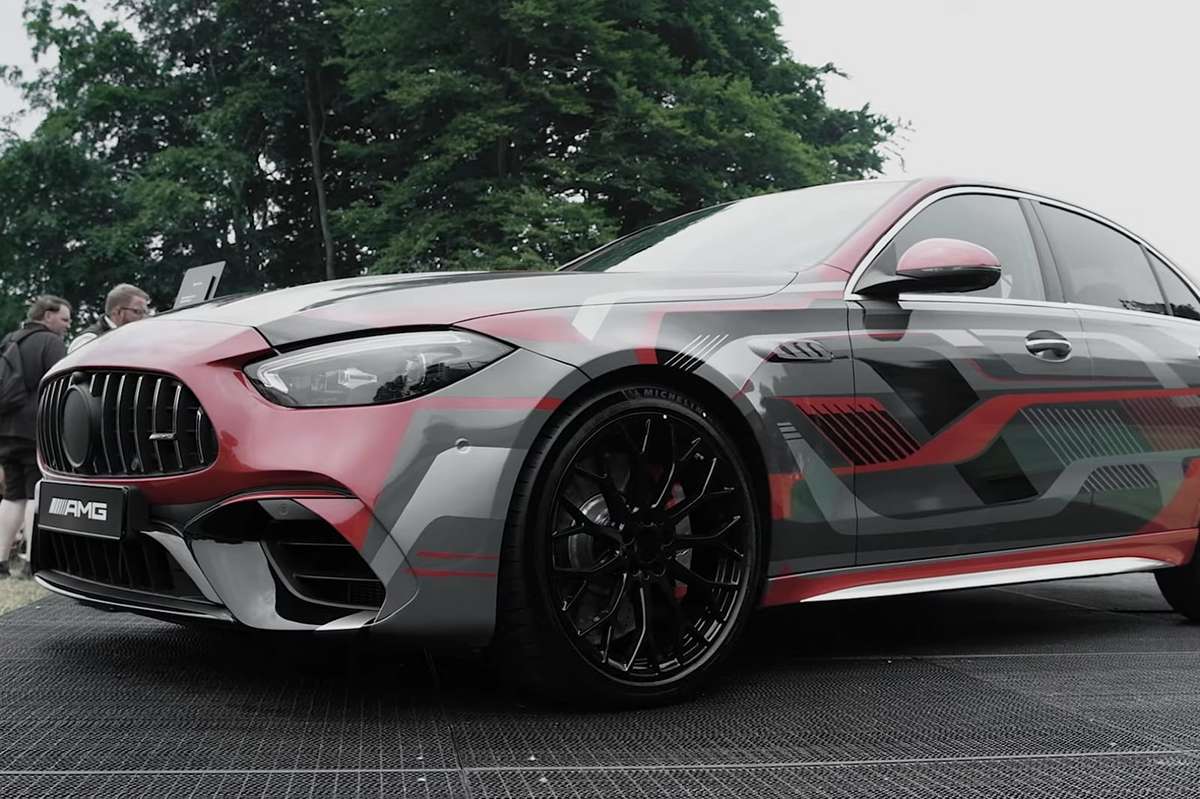 مرسيدس-سي-كلاس-C63-سيارة