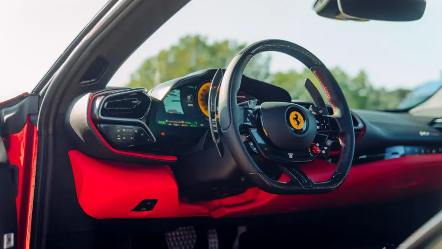 داخلية فيراري 296 GTB 2022