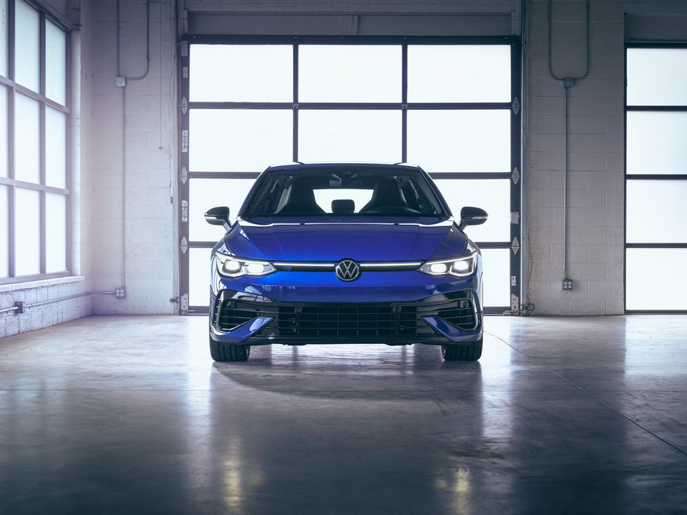 إصدار الذكرى السنوية العشرين VW Golf R 2023