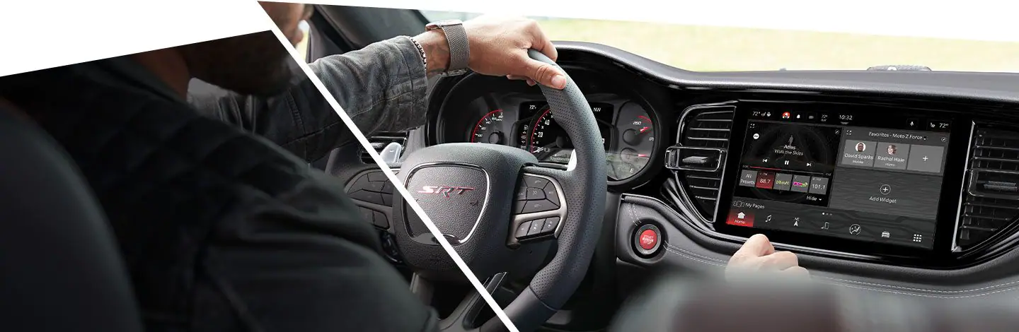 2022-Dodge-Durango-screen