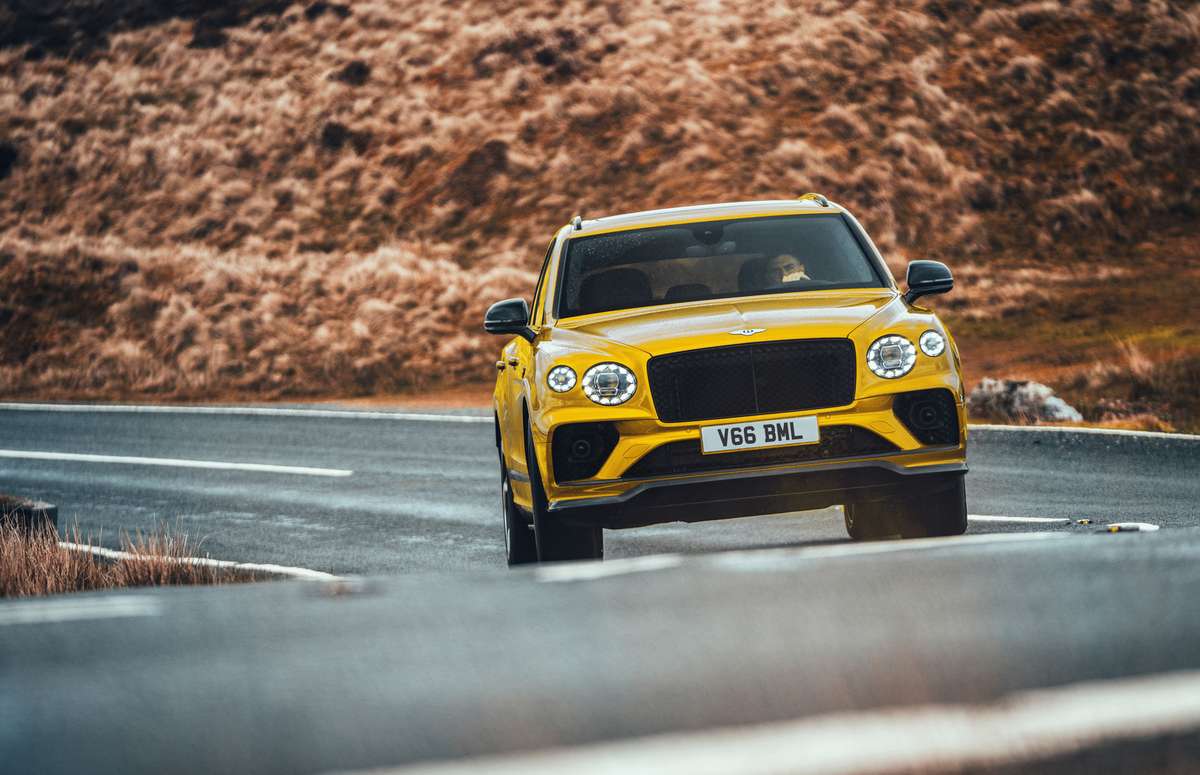  بنتلي بنتايجا 2023 Hybrid الهجينة 