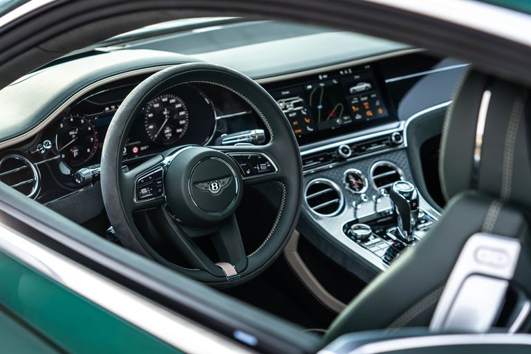 Gt-Speed-2022-drive-wheel-touchscreen-seats