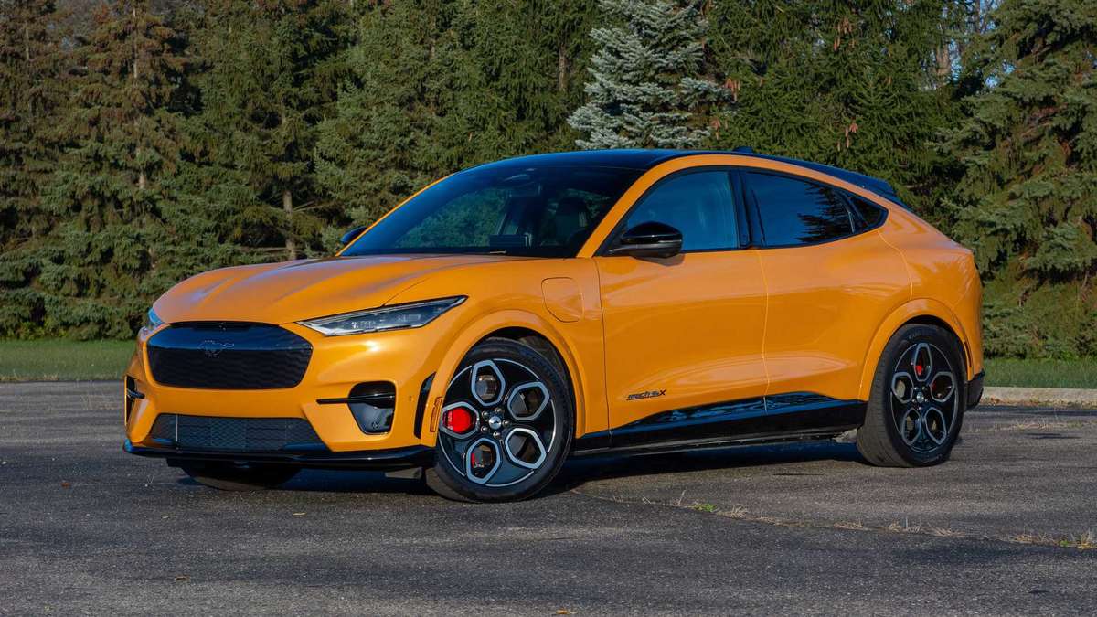 /2022_ford_mustang_mach_e_gt