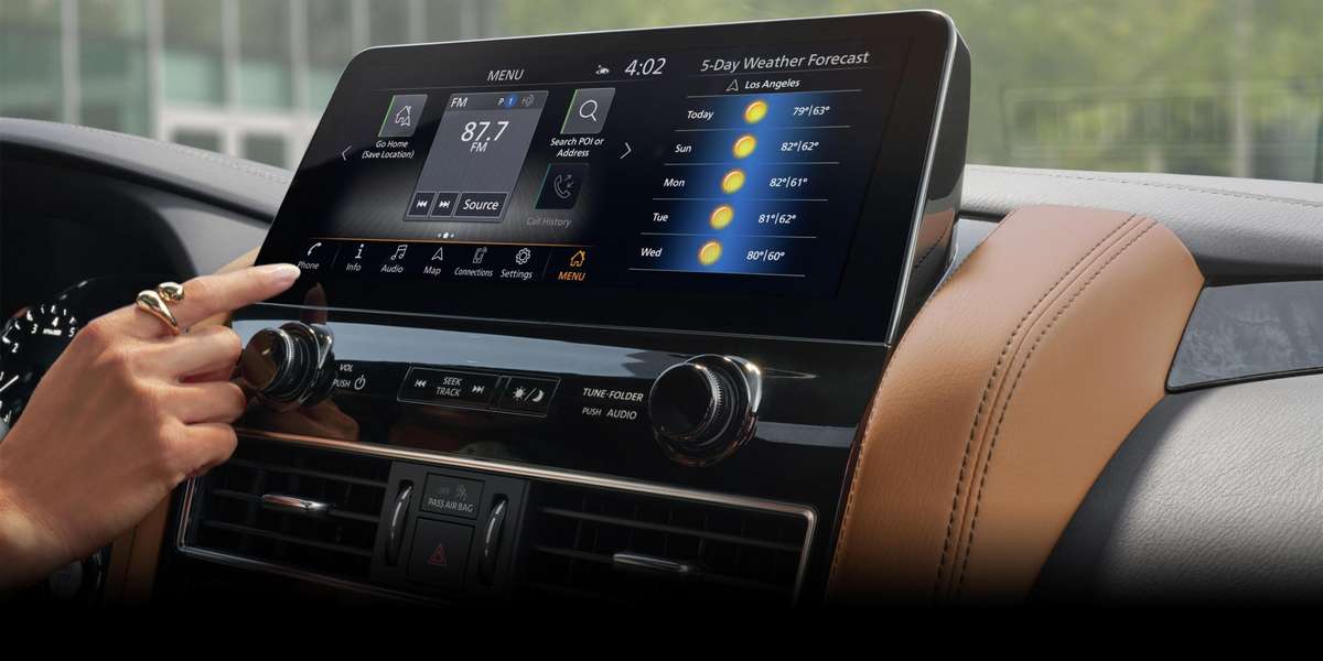2022 انفنتي QX80  شاشة ترفيه ومعلومات