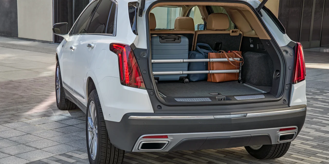 2022 Cadillac XT5 rear-gate
