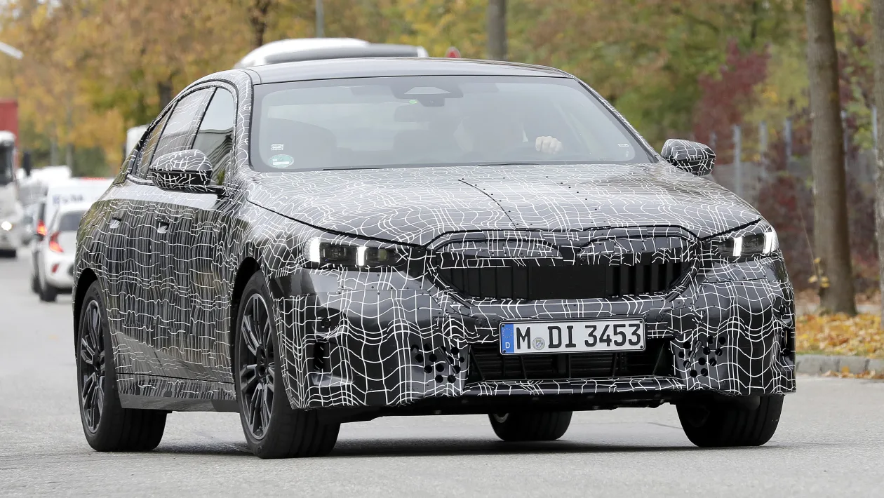 2023 بي إم دبليو 5 Series مقدمة