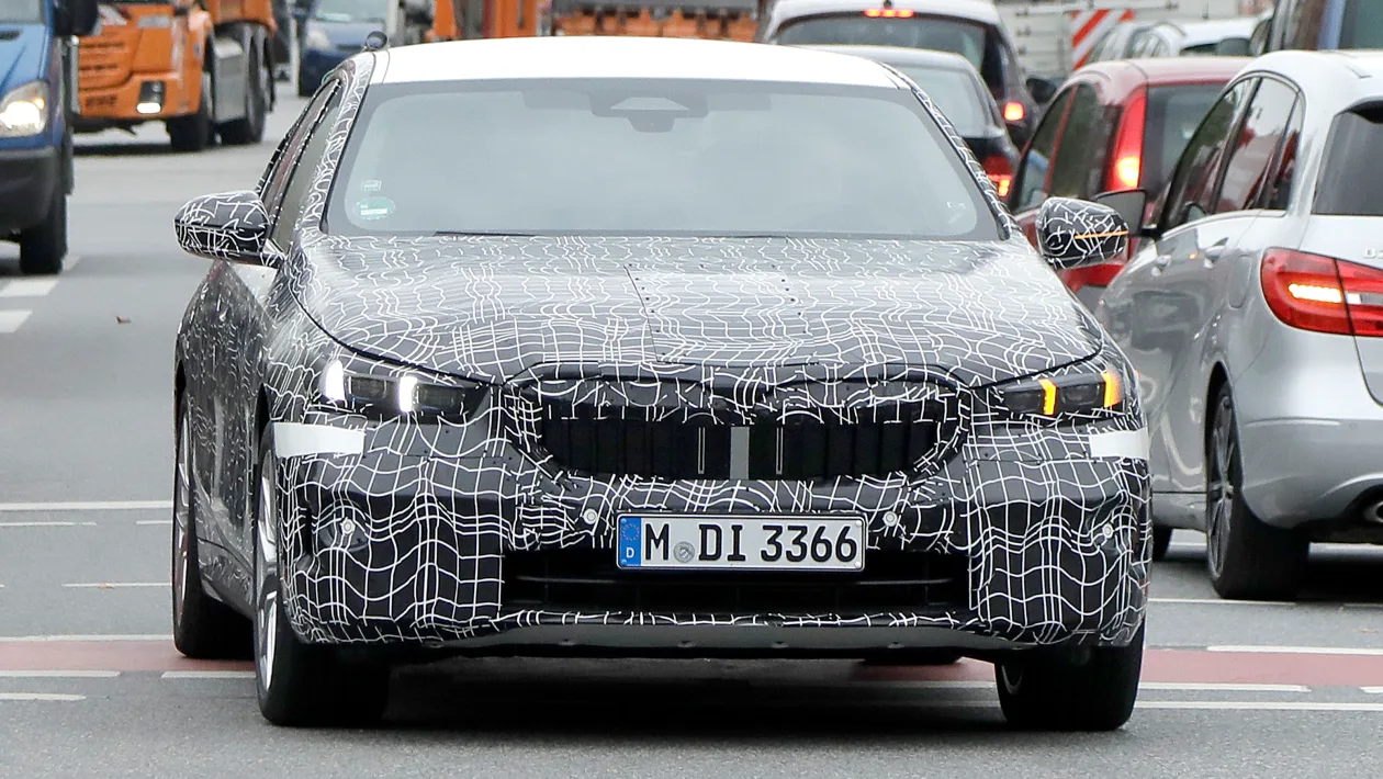  بي إم دبليو 5-Series موديل 2023