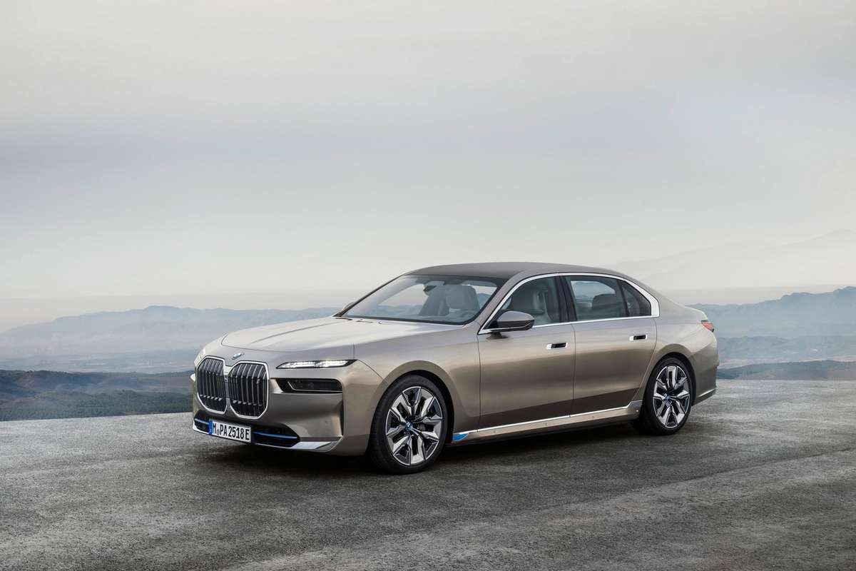 2023_bmw_i7-front-end