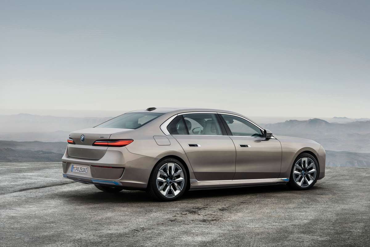 2023_bmw_i7-back-end