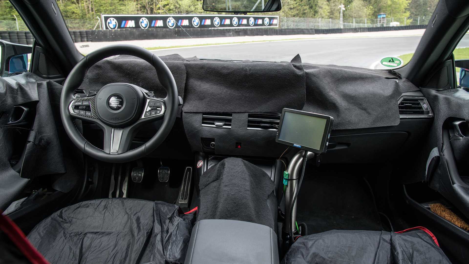 2023_bmw_m2_interior