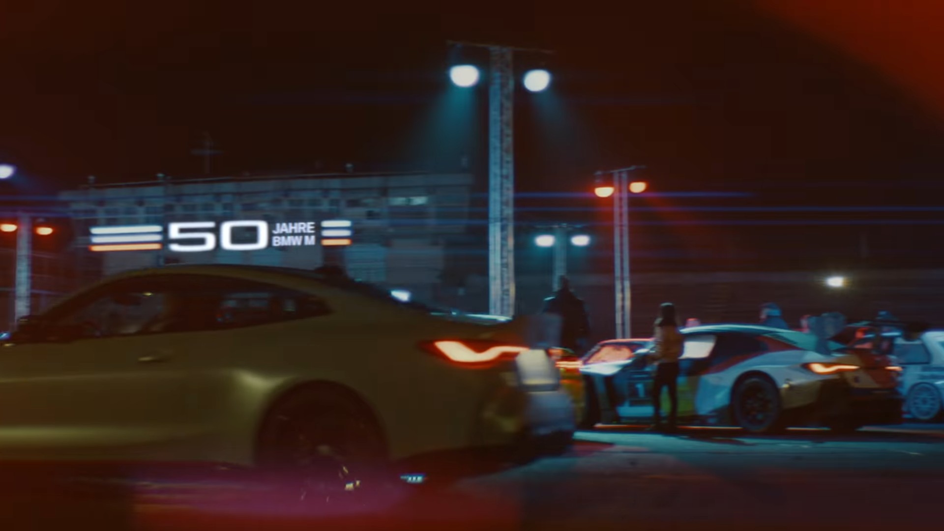 بي-ام-دبليو-M4-CSL-2023