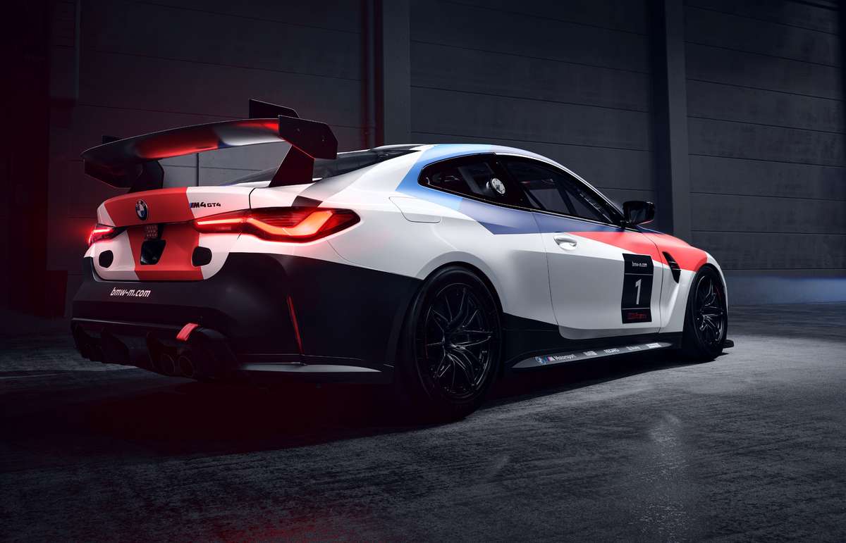 سيارة BMW M4 GT4