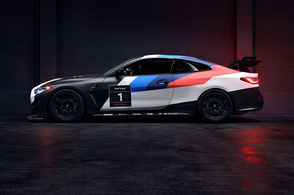 سيارة بي ام دبليو M4 GT4 شكل خارجي