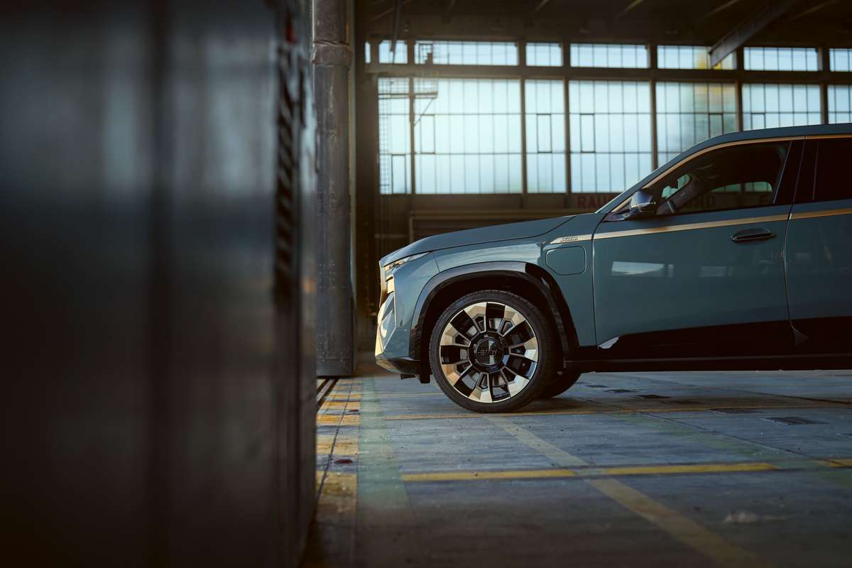 BMW-X7-عجلات