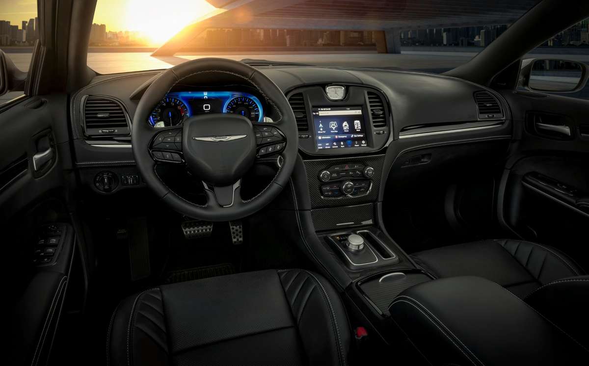 كرايسلر-300c-2023-من-الداخل