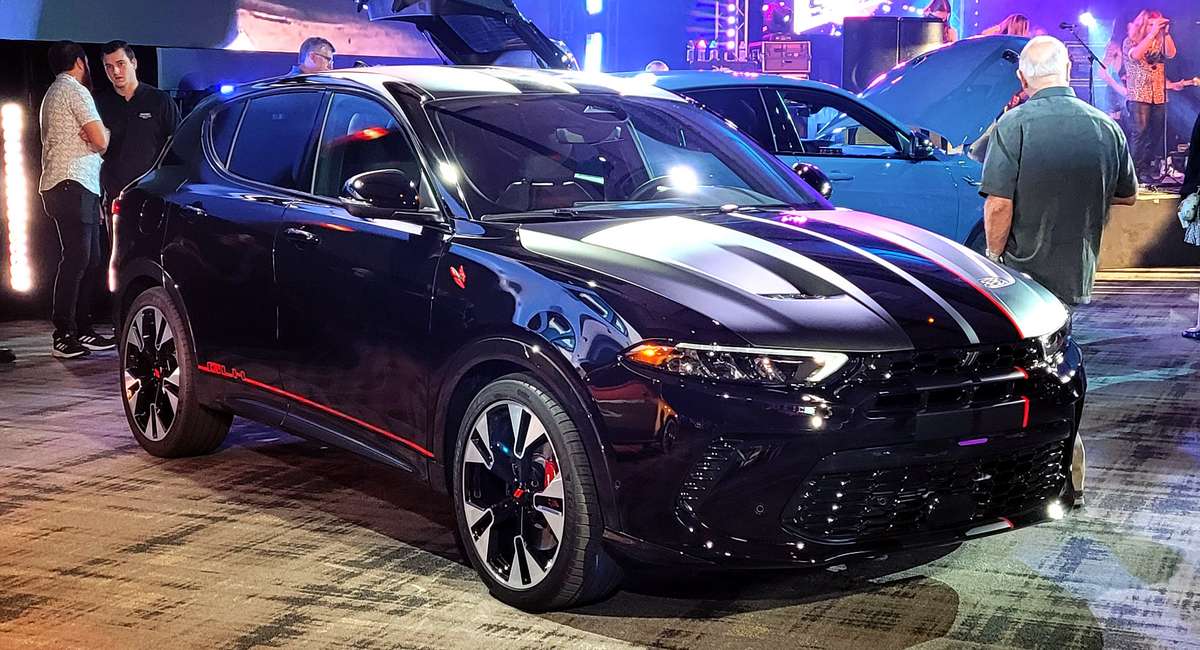 دودج هورنيت 2023 GT GLH اسود