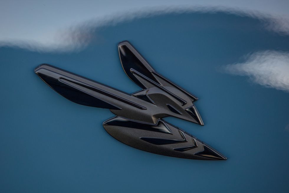 2023_dodge_hornet شعار
