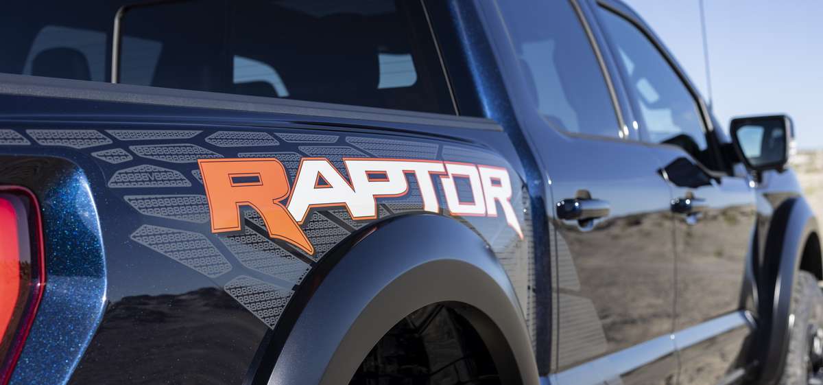 side-F-150 Raptor R 