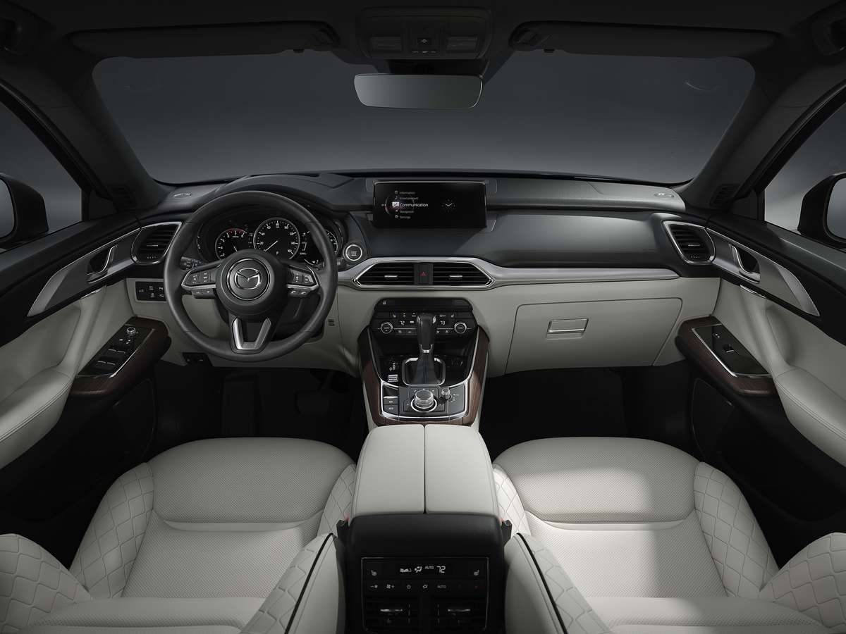 مازدا-CX-9-من-الداخل
