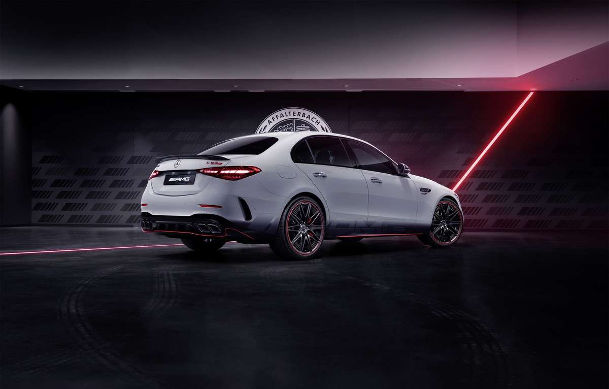 2023_mercedes_amg_c_63_s_e 