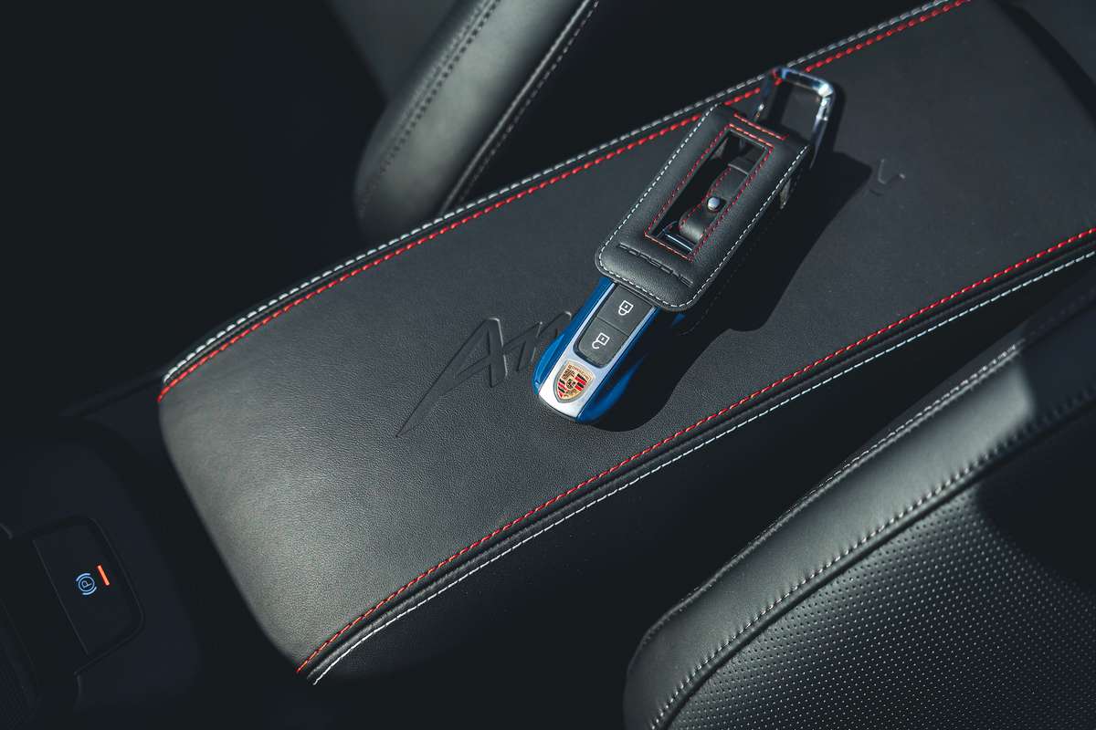 2023 Porsche 911 Carrera GTS Cabriolet 