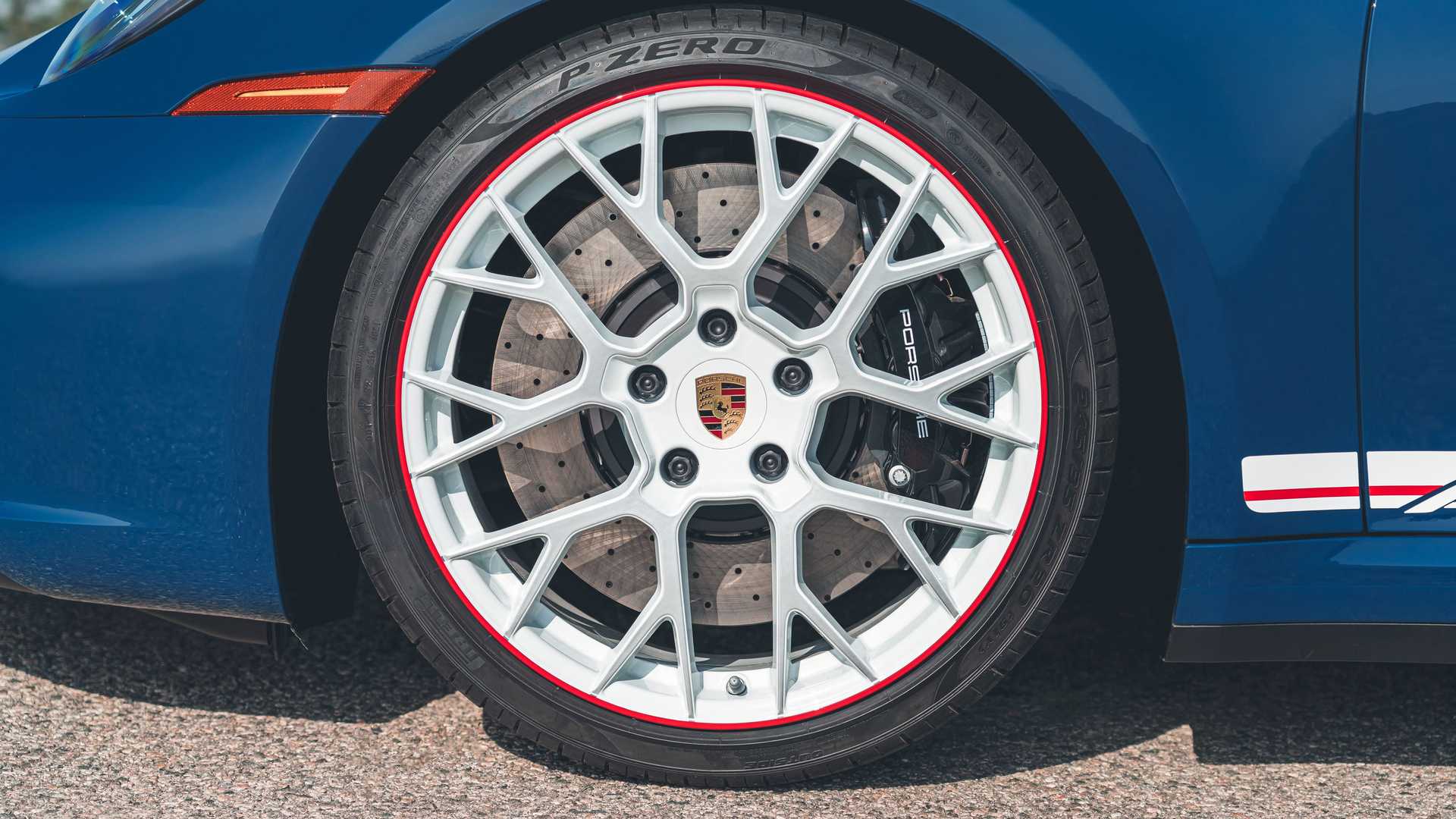 2023 بورش 911 Carrera GTS Cabriolet-wheels
