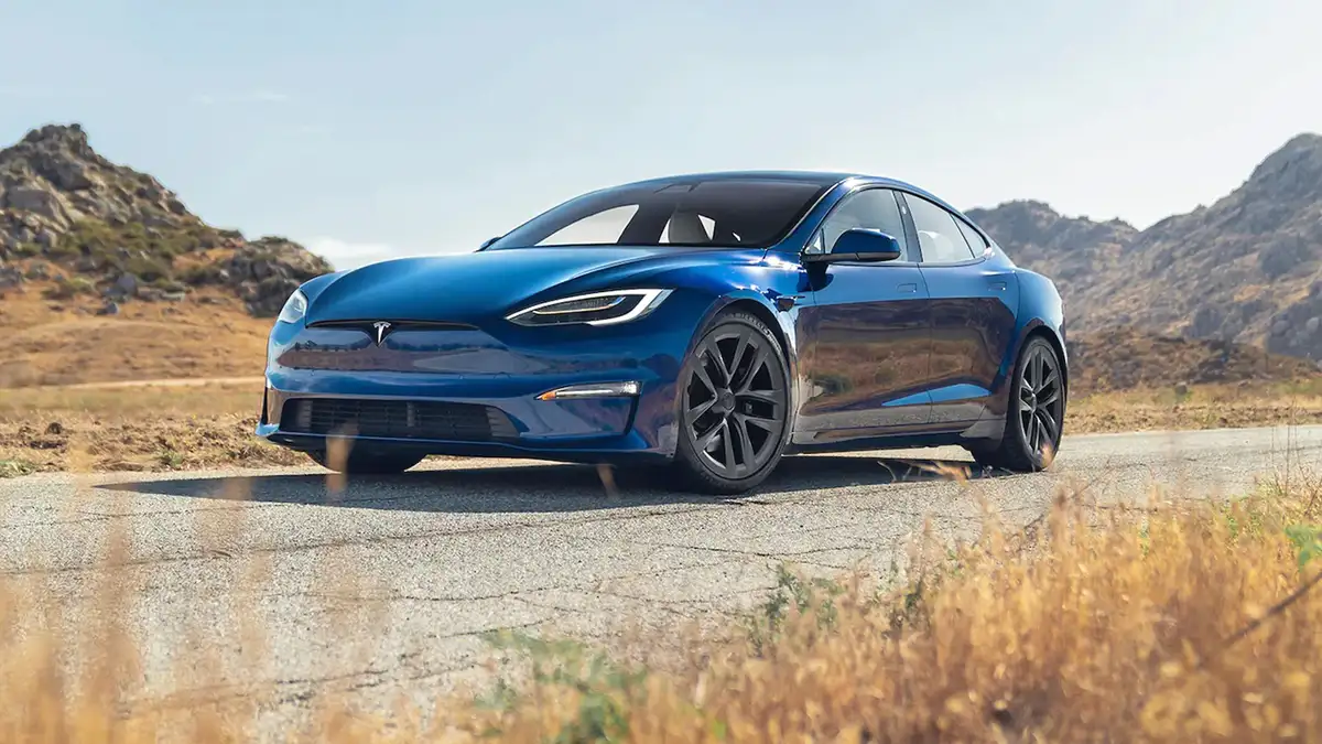 tesla-model-s-2023