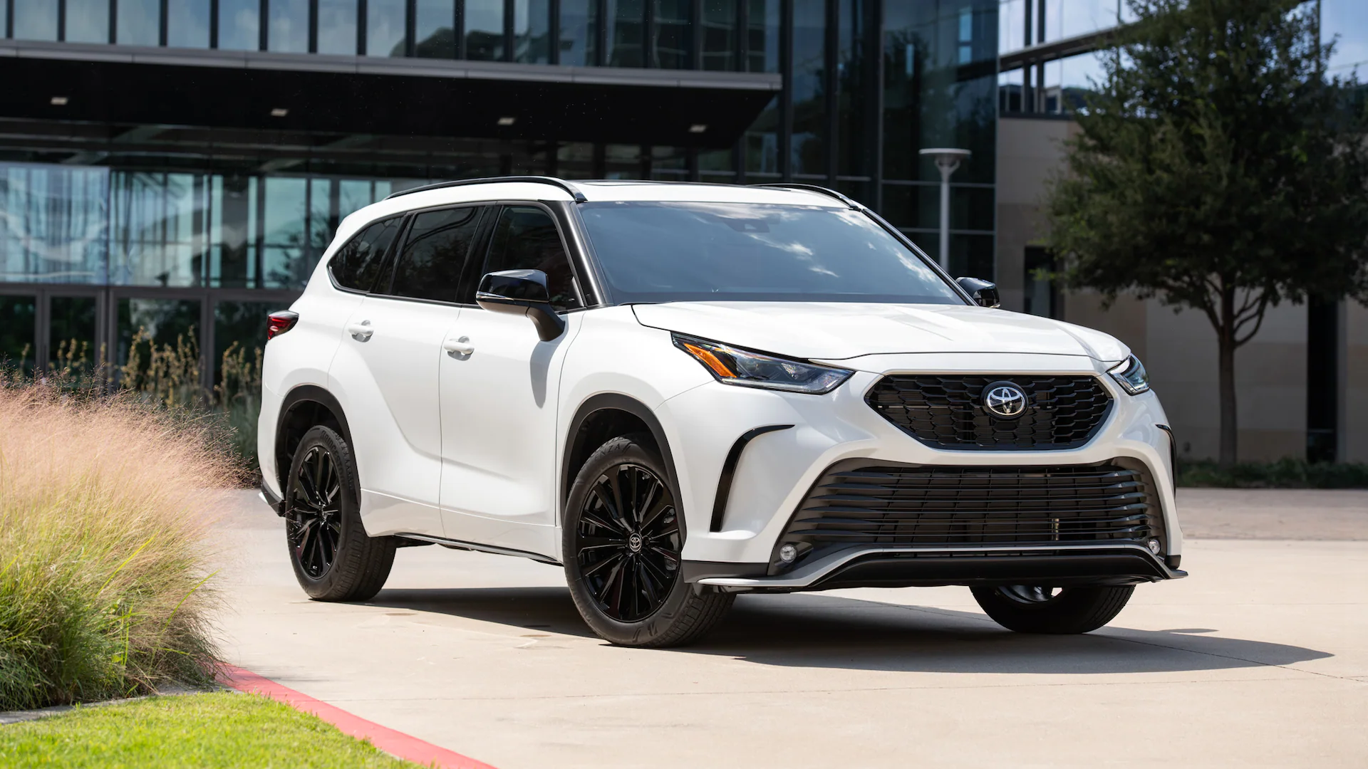 toyota-highlander-2023