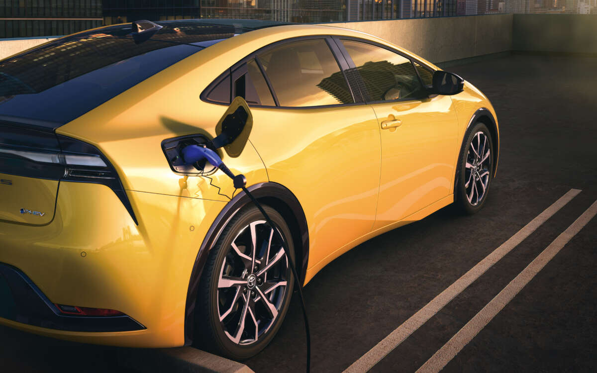 toyota-prius-phev