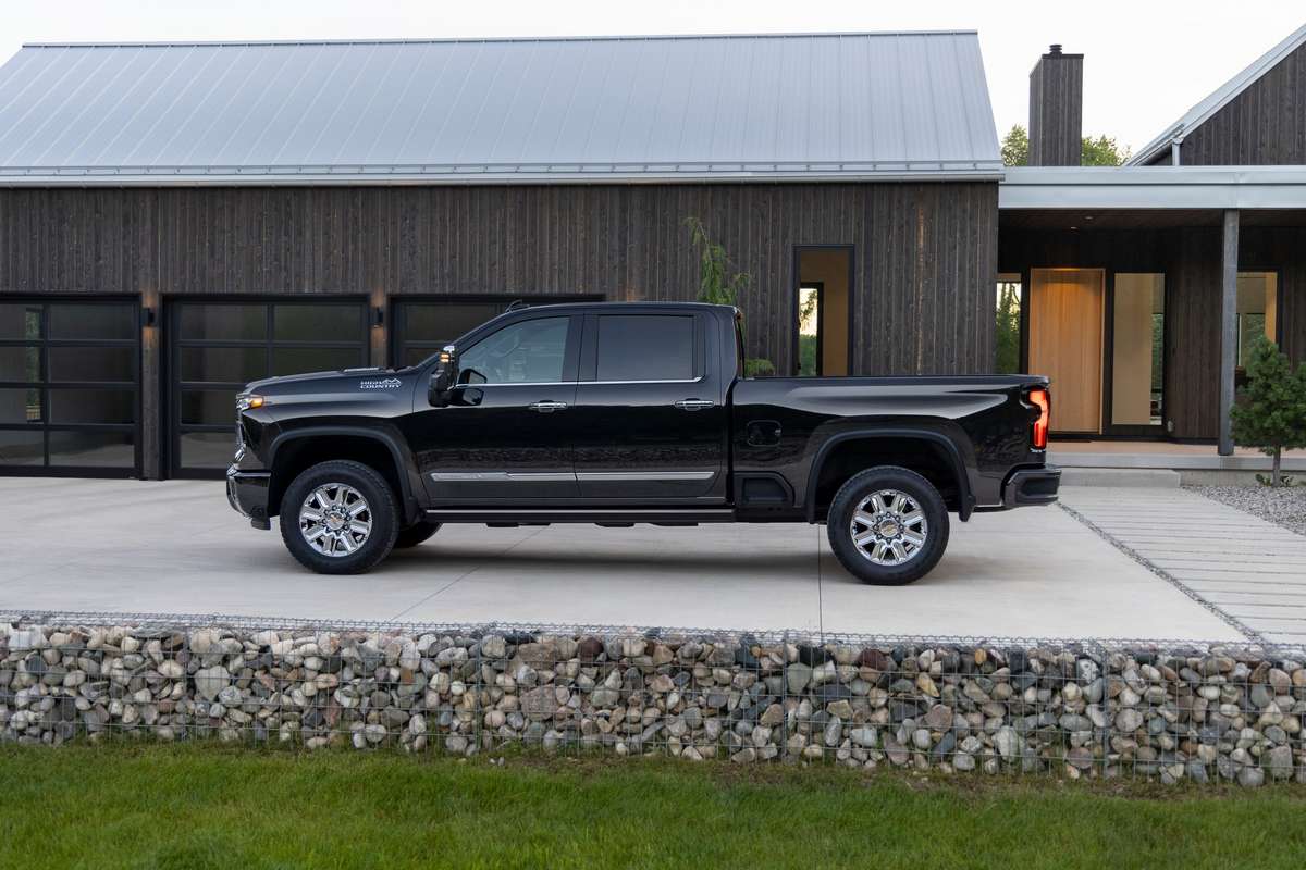 2024_chevrolet_silverado_hd