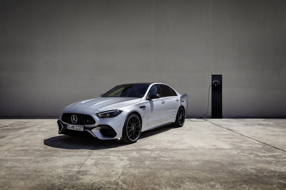 2024_mercedes_amg-هايبرد