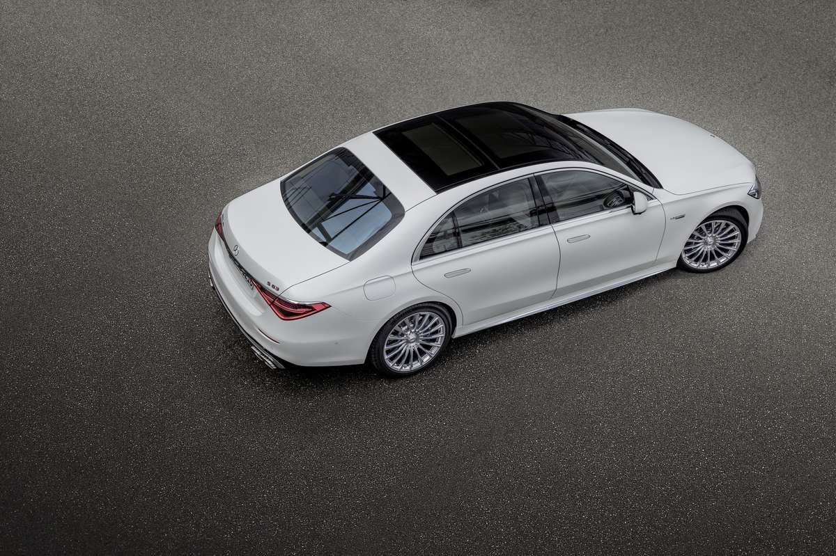 شكل مرسيدس S63 E AMG 2024