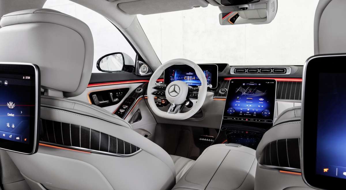 داخلية مرسيدس S63 E AMG 2024