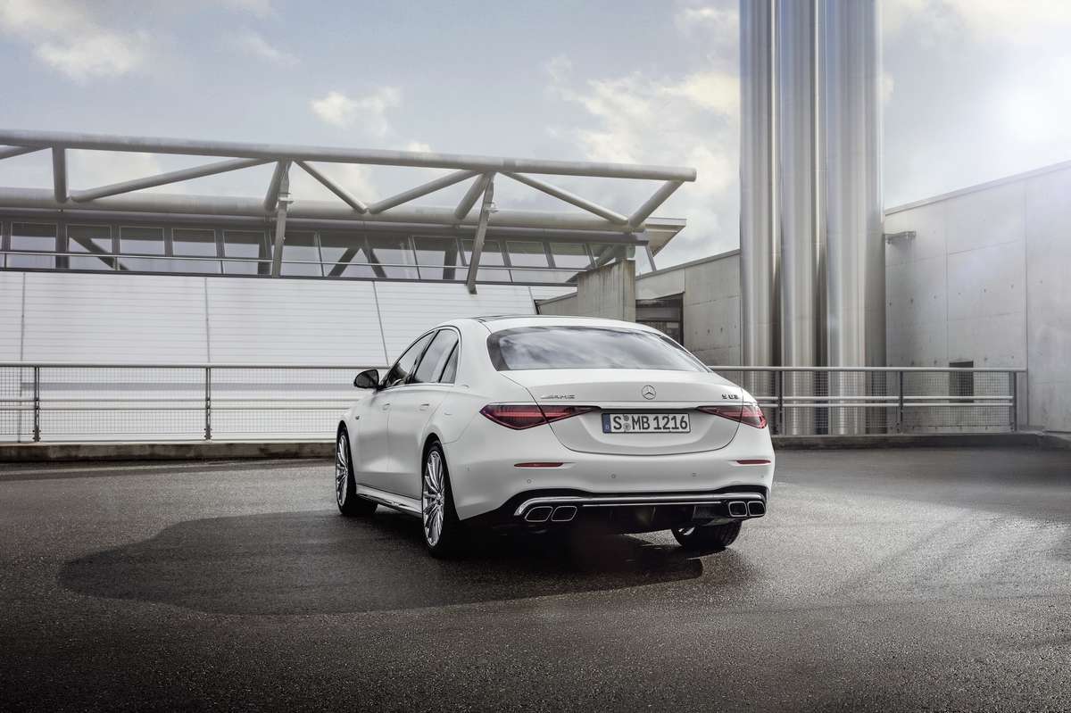 جزء خلفي مرسيدس S63 E AMG 2024