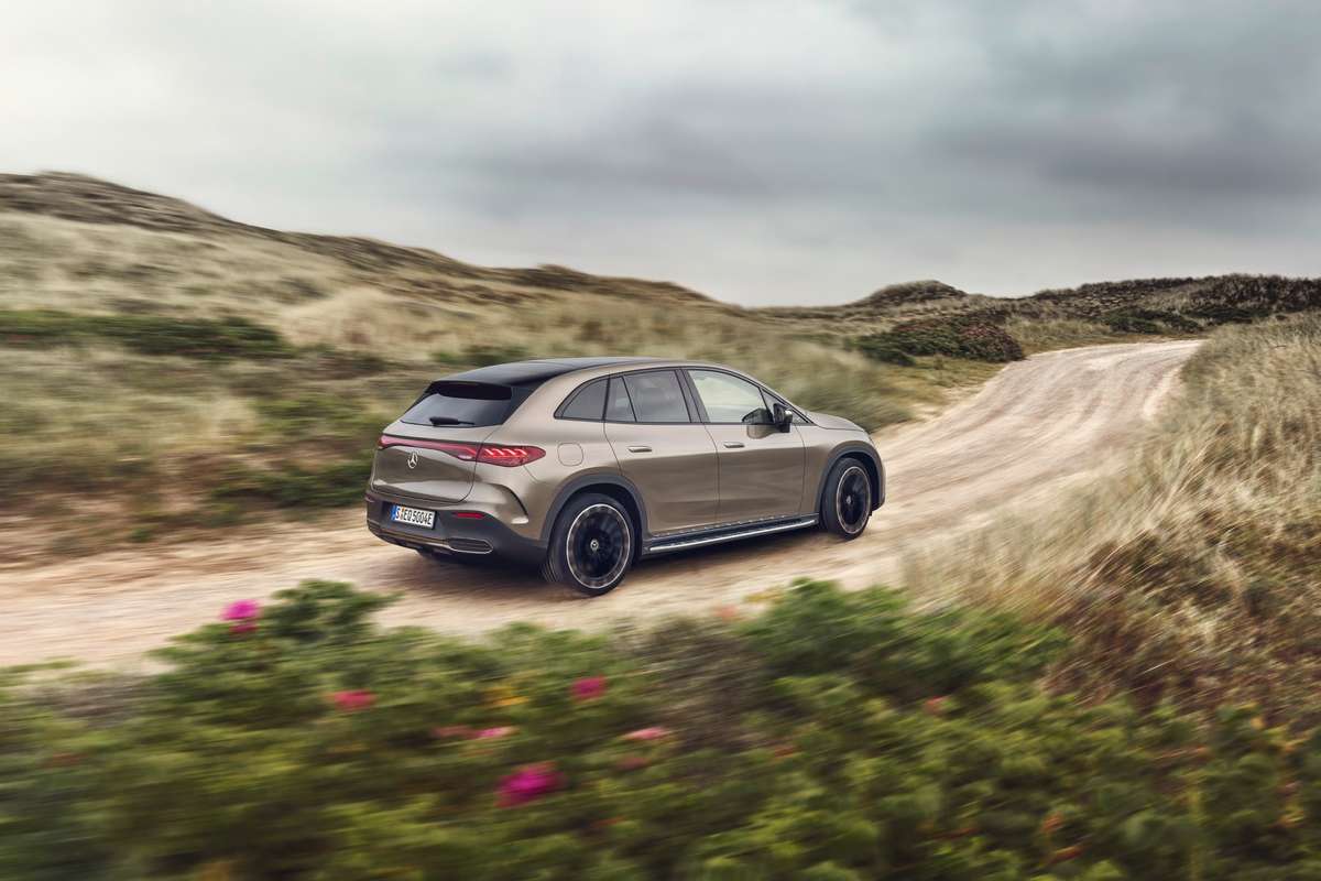  مرسيدس EQE SUV 2024