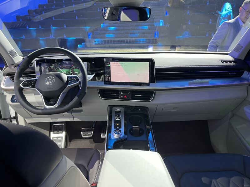 سيارة Tavendor SUV الجديدة تكنولوجيا