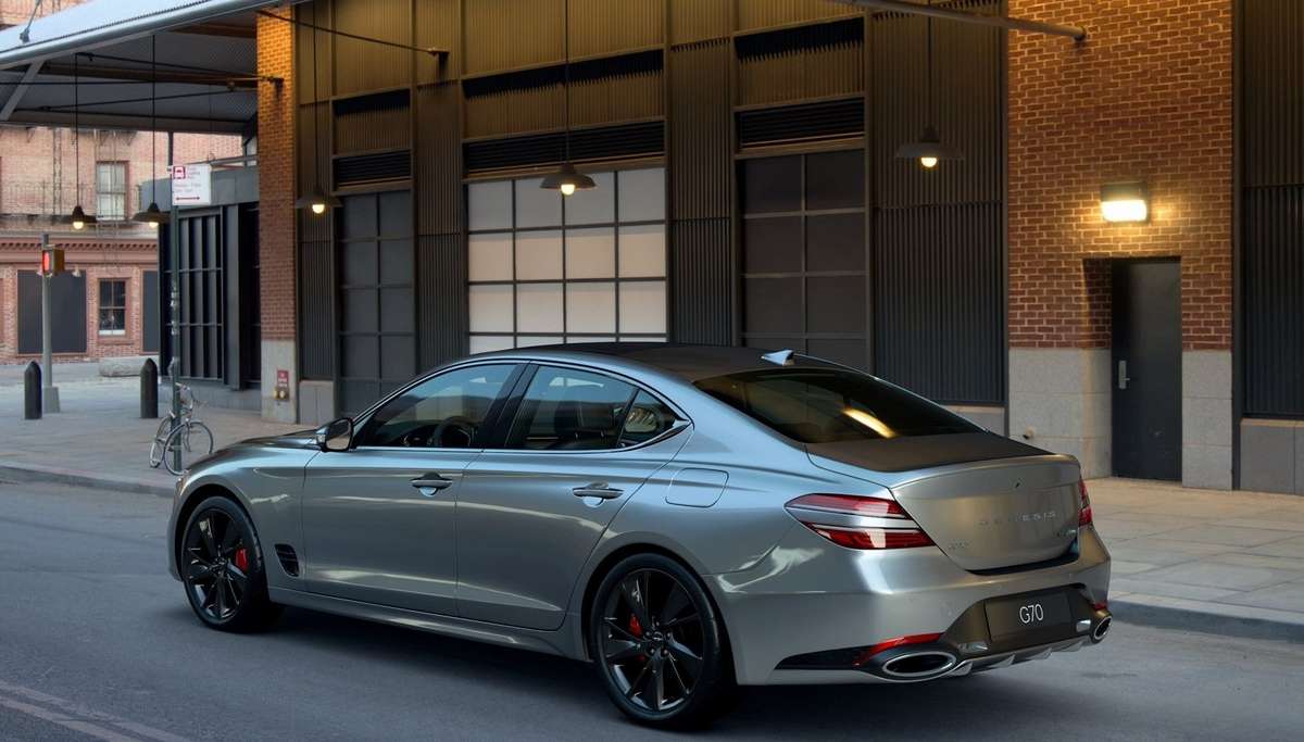 Genesis gran Turismo sedan