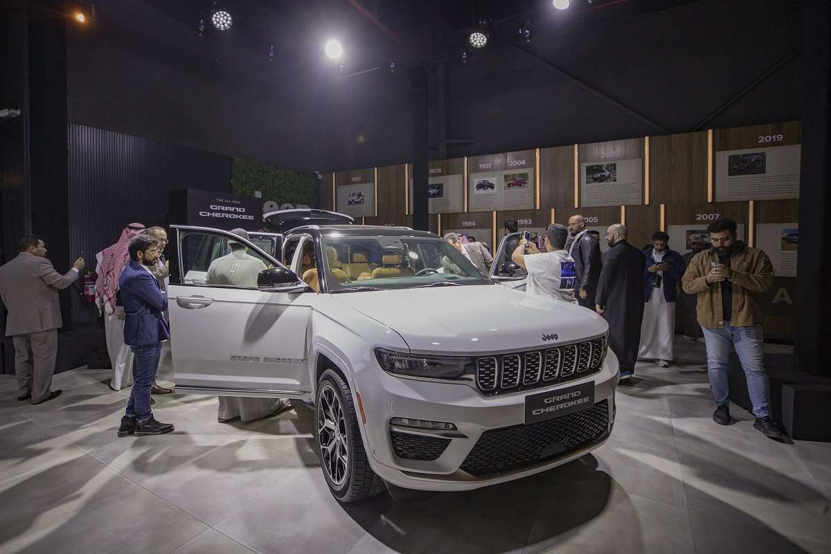 new jeep grand cherokee in saudi arabia 