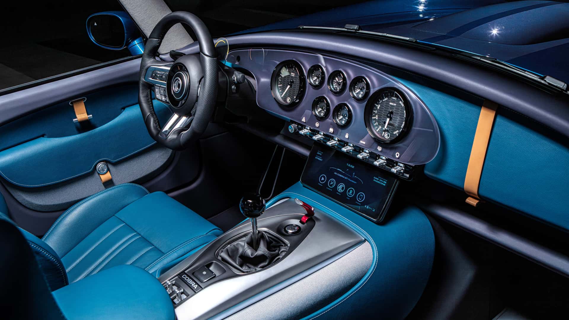 داخلية Cobra GT Roadster