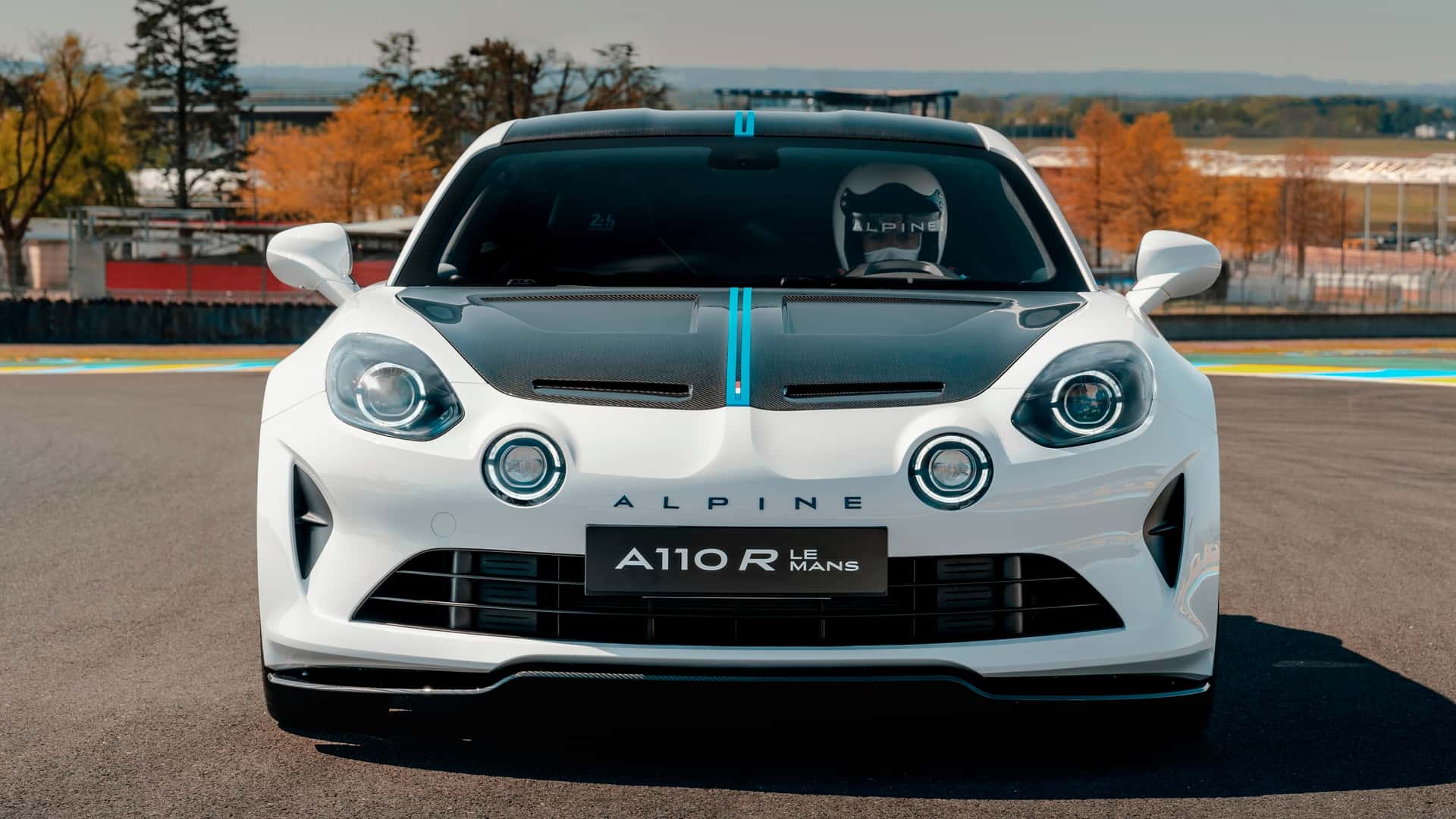 مقدمة ومصابيح ألبين A110 R