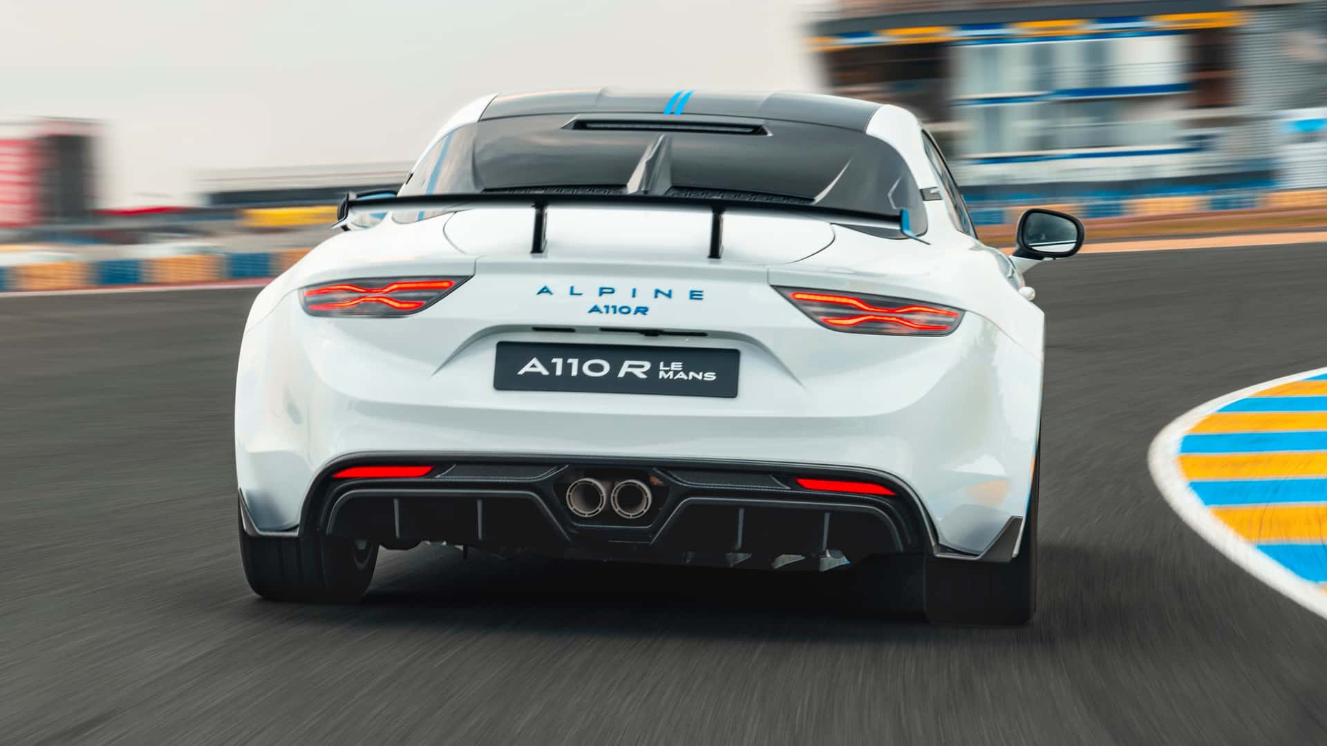 تصميم ألبين A110 R