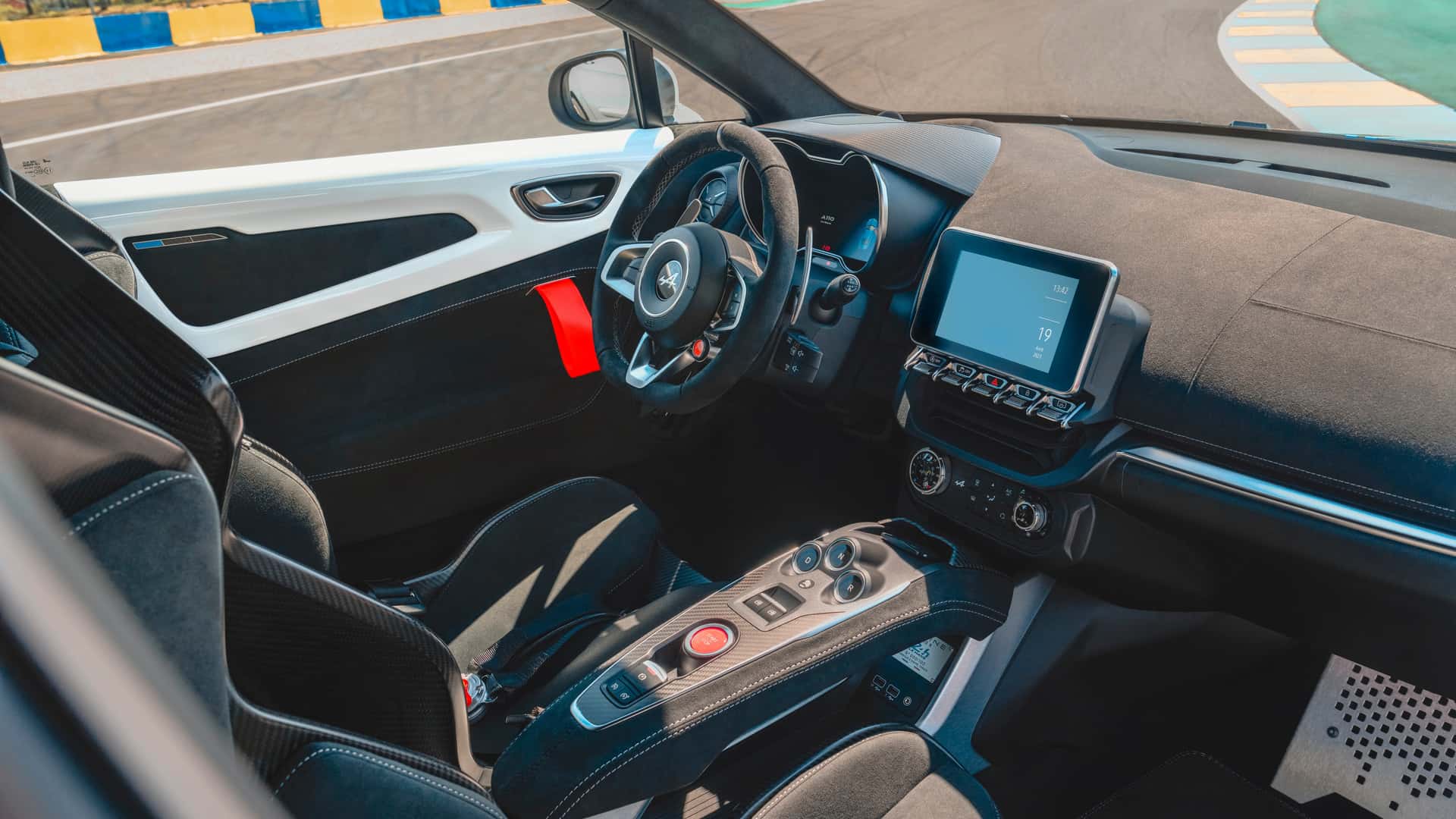 داخلية Alpine ألبين A110 R