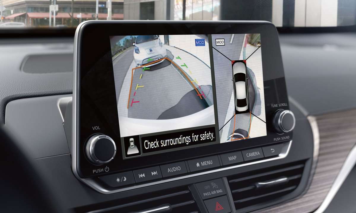 Nissan-altima-2022-screen