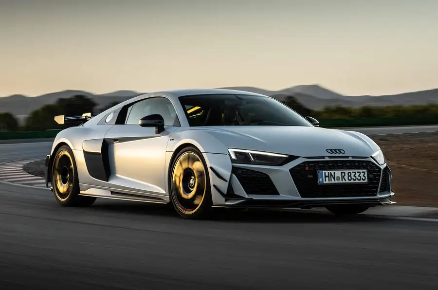audi-r8