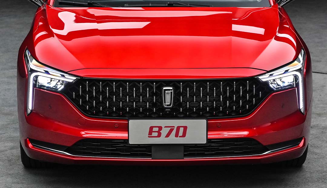 التصميم الخارجي - بيستون B70 2022