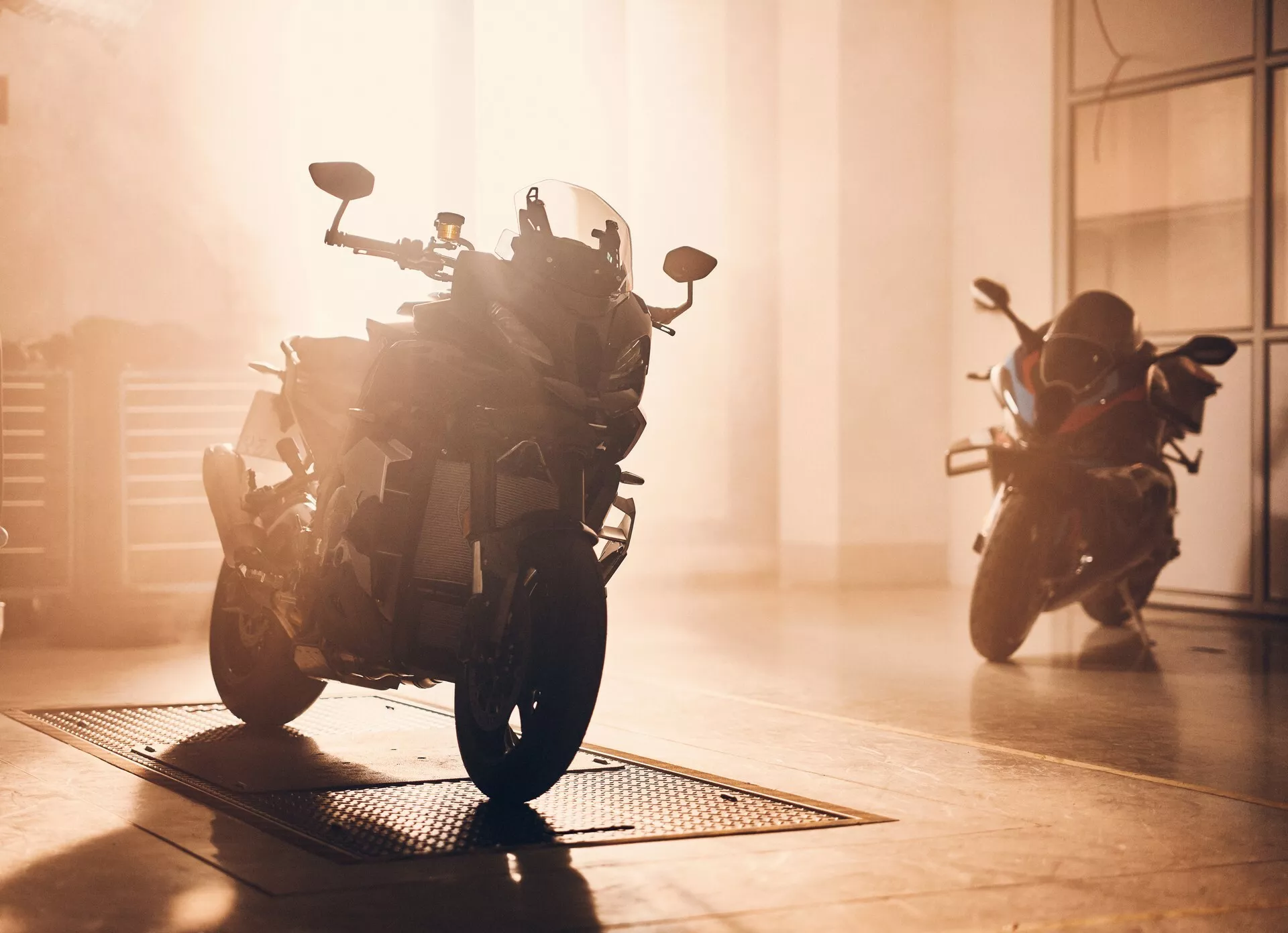 bmw-motorrad-1000-XR