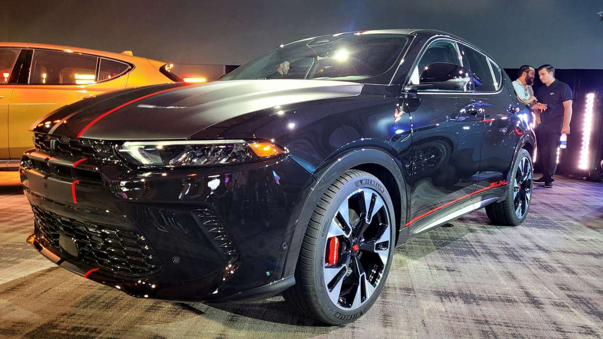 دودج هورنيت 2023 GT GLH اسود