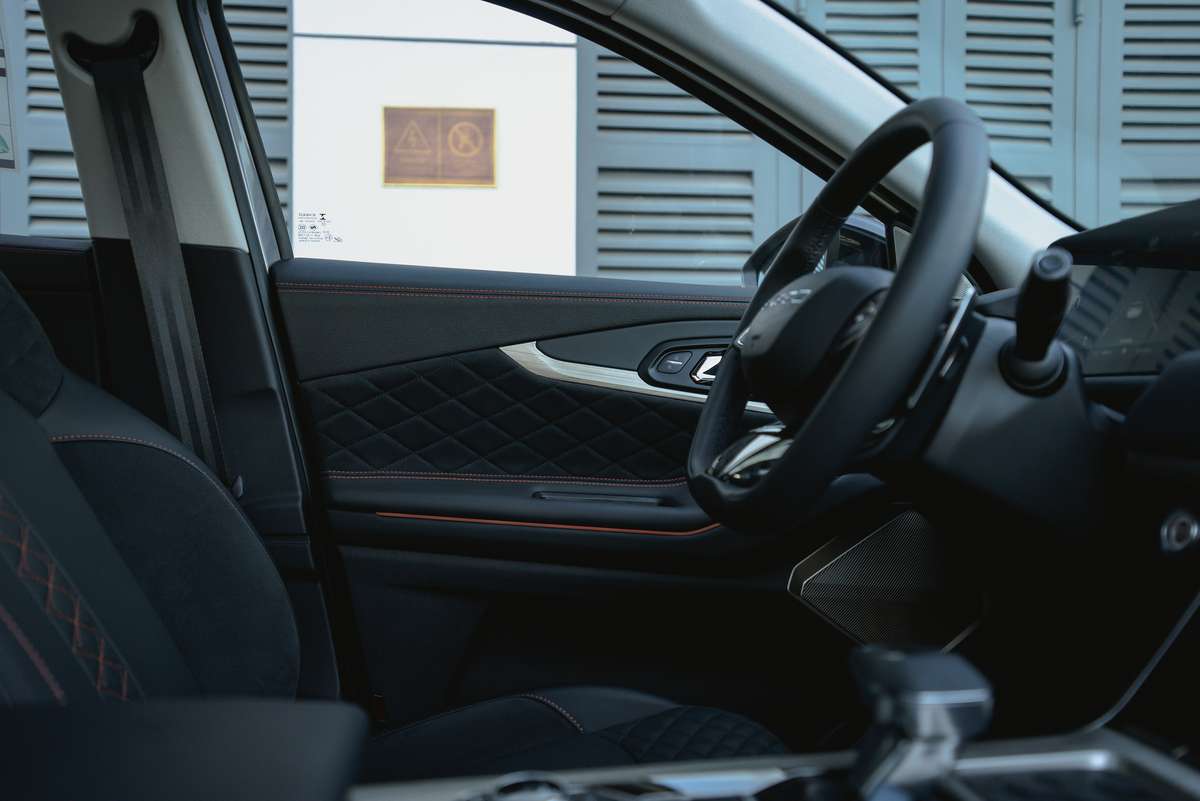 exeed-txl-2023-steering wheel