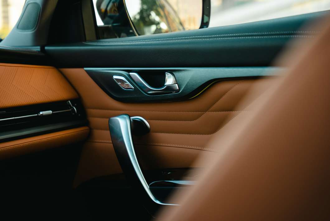 Changan-CS95-2024-interior